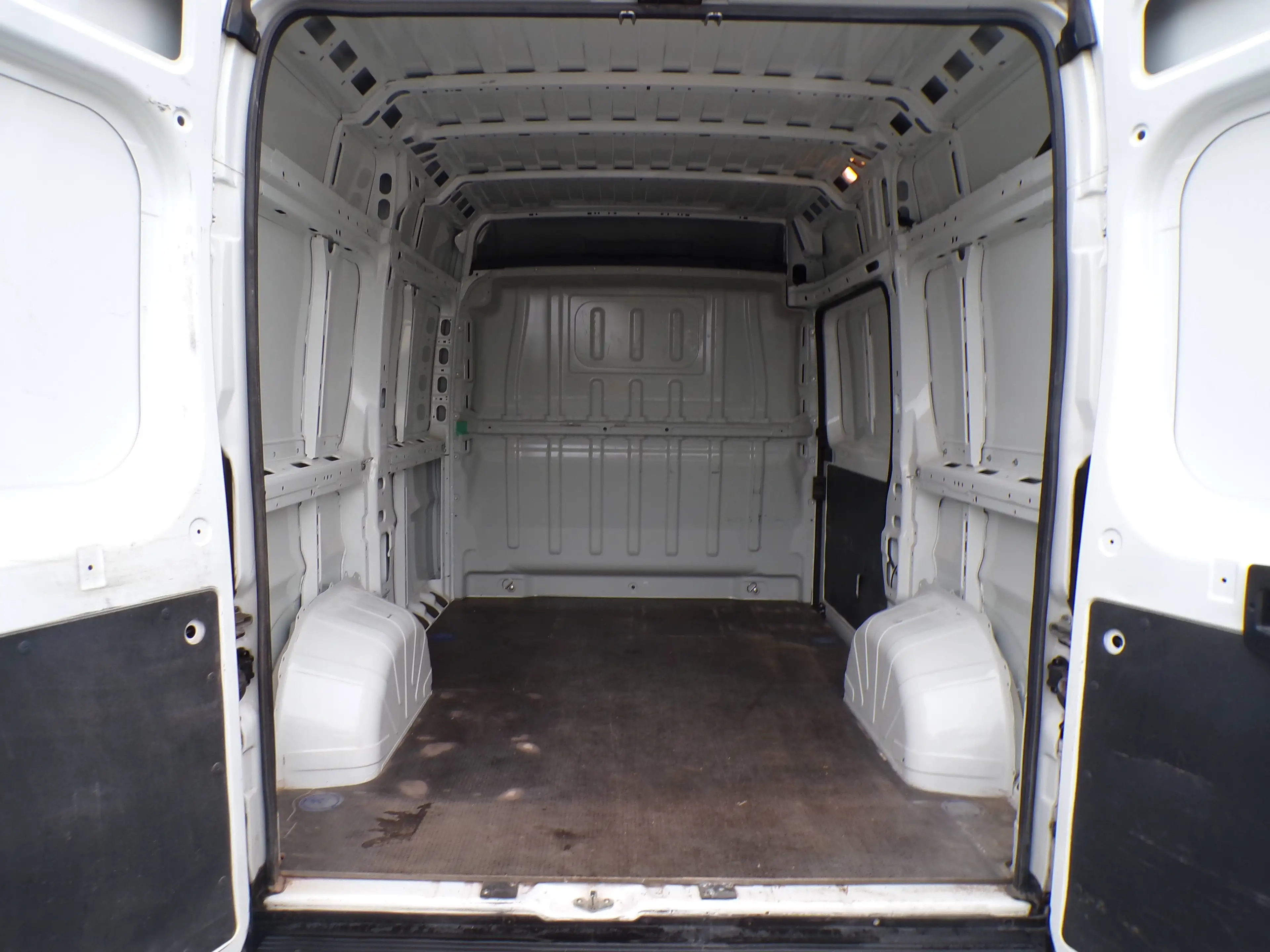Peugeot Boxer 2.2 BlueHDi L1H2 Airco/Media/Camera/Garantie/64.000km — photo 8
