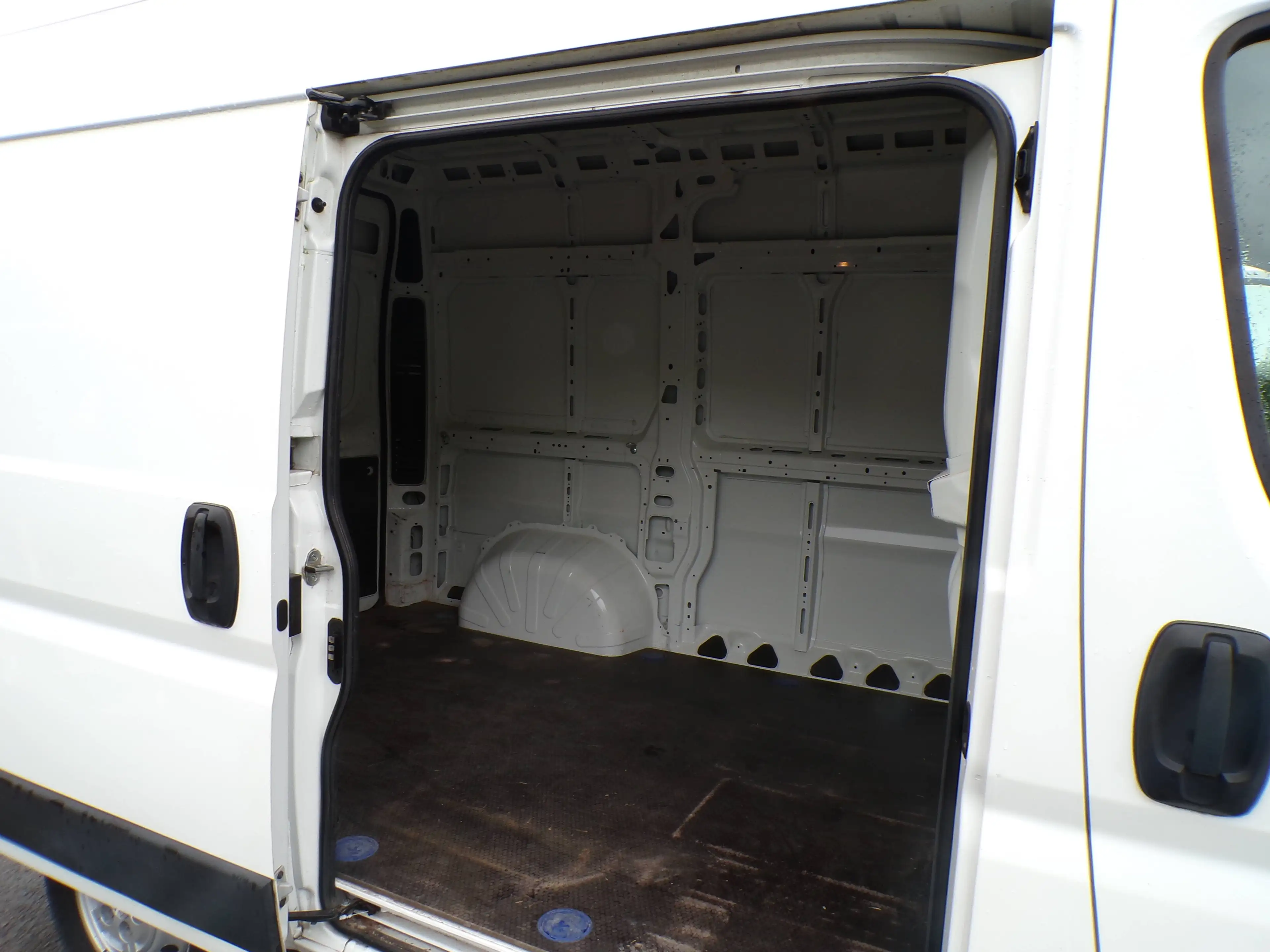 Peugeot Boxer 2.2 BlueHDi L1H2 Airco/Media/Camera/Garantie/64.000km — photo 9