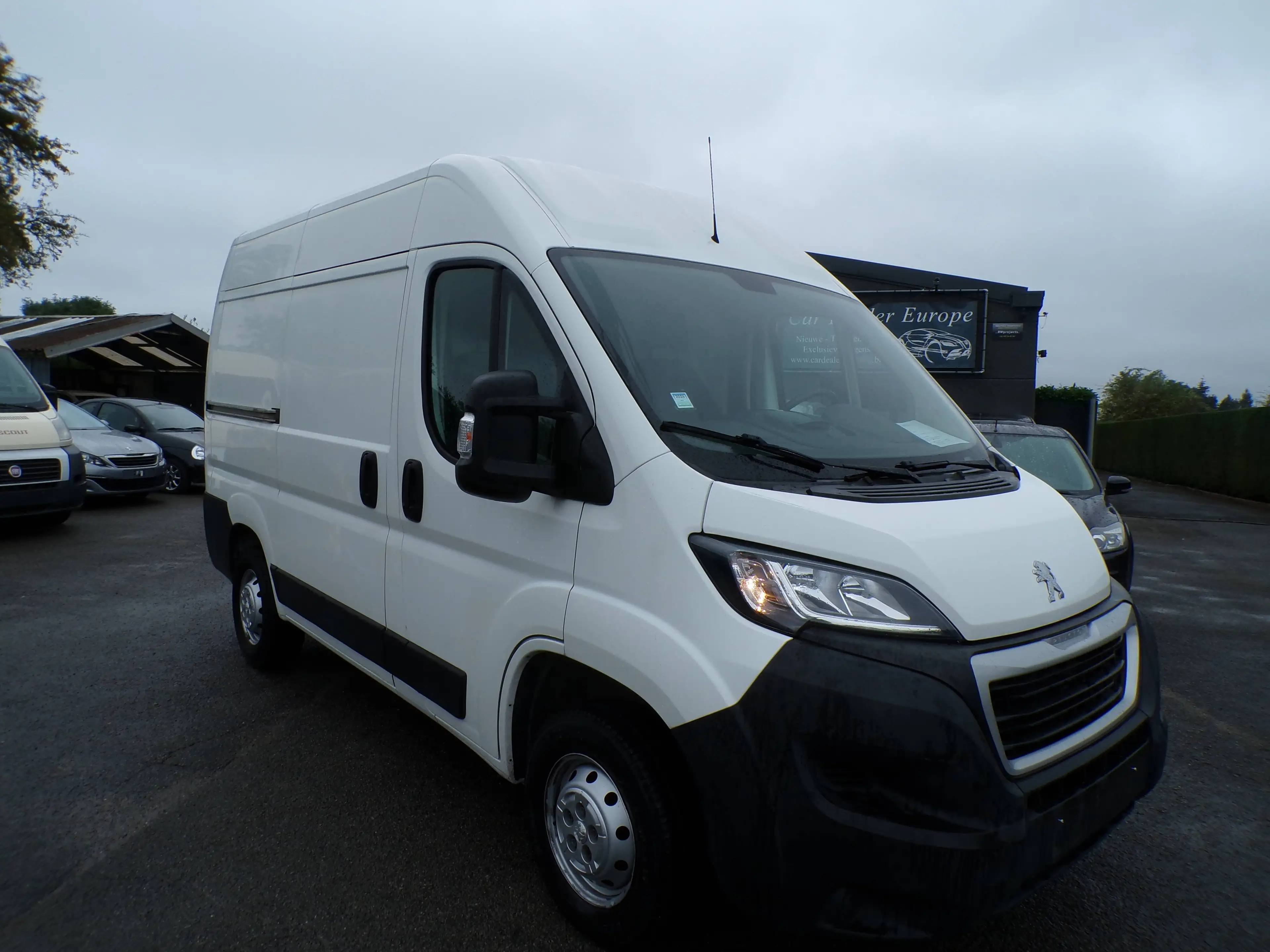 Peugeot Boxer 2.2 BlueHDi L1H2 Airco/Media/Camera/Garantie/64.000km — photo 2
