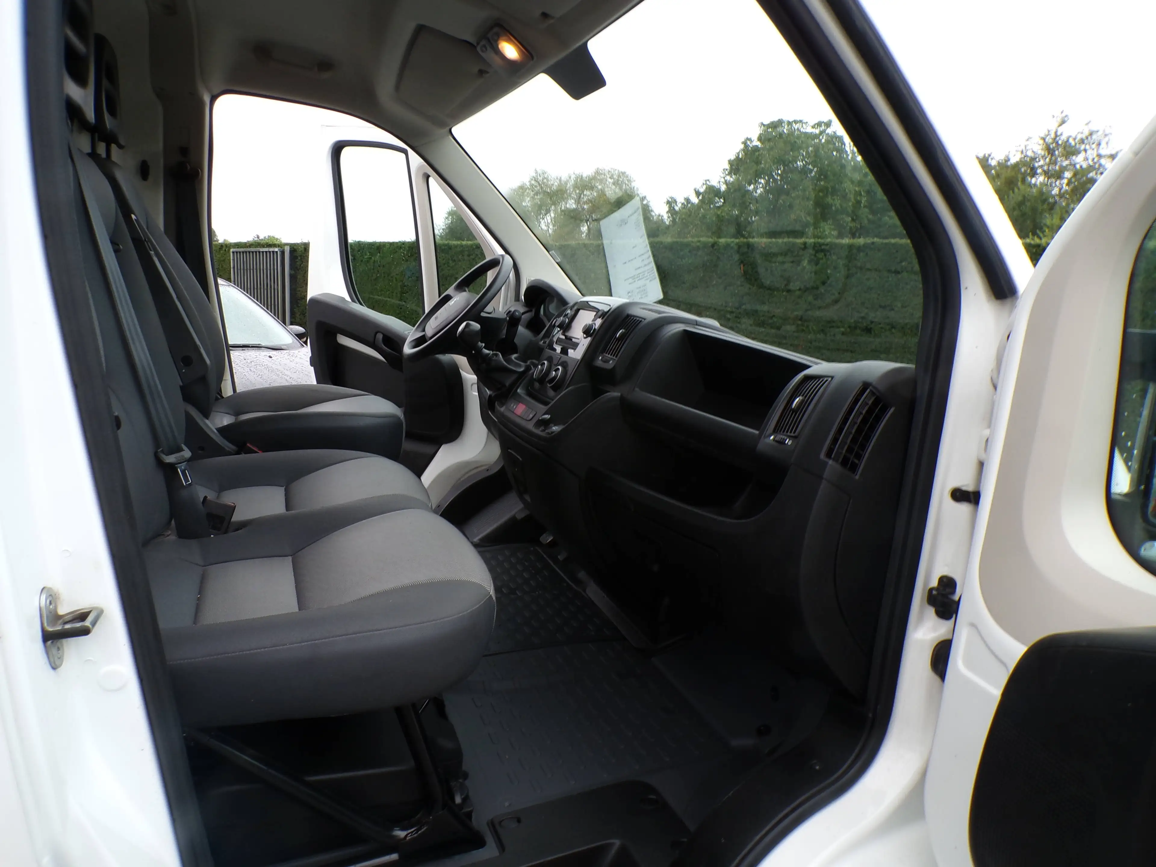Peugeot Boxer 2.2 BlueHDi L1H2 Airco/Media/Camera/Garantie/64.000km — photo 10