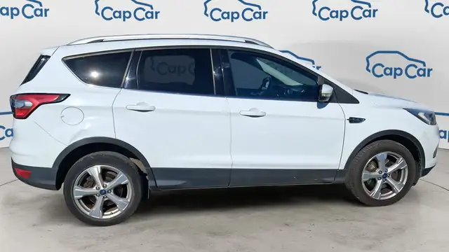 Ford Kuga view 4