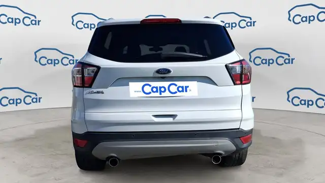 Ford Kuga view 3