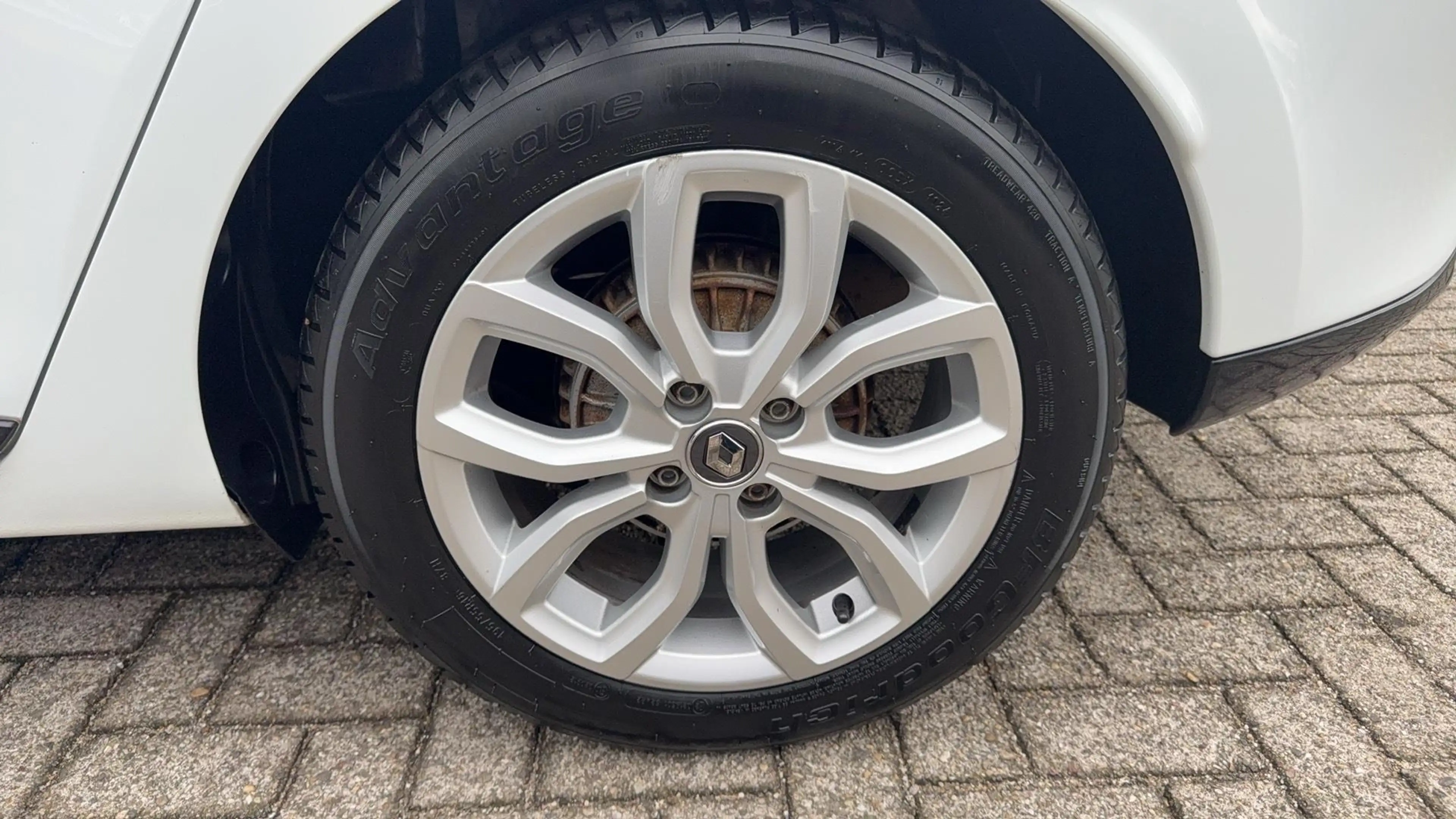 Renault Clio Estate 0.9 TCe Intens NL-Auto!!!Climate|Camera|Nav — photo 12