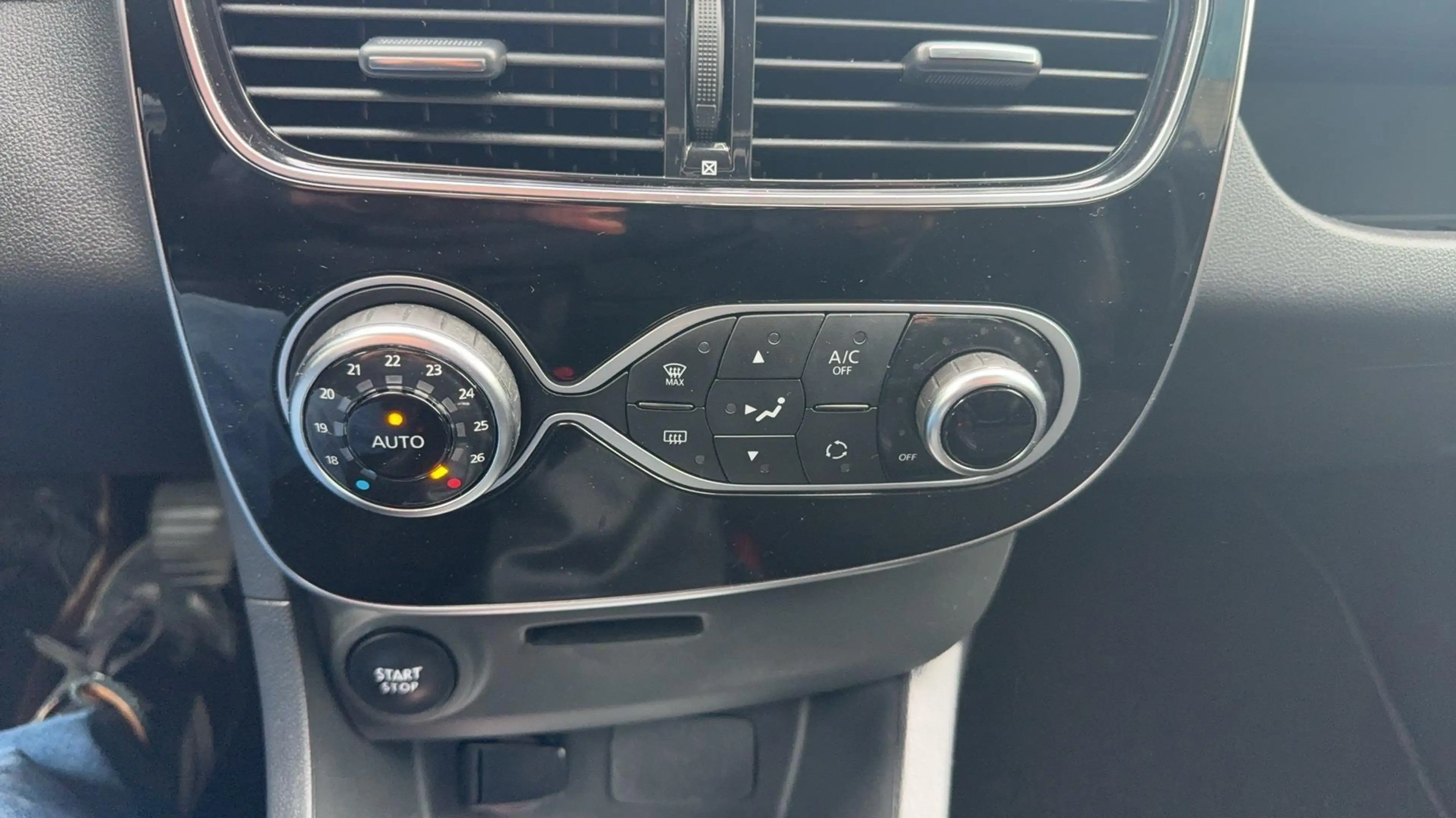 Renault Clio Estate 0.9 TCe Intens NL-Auto!!!Climate|Camera|Nav — photo 13