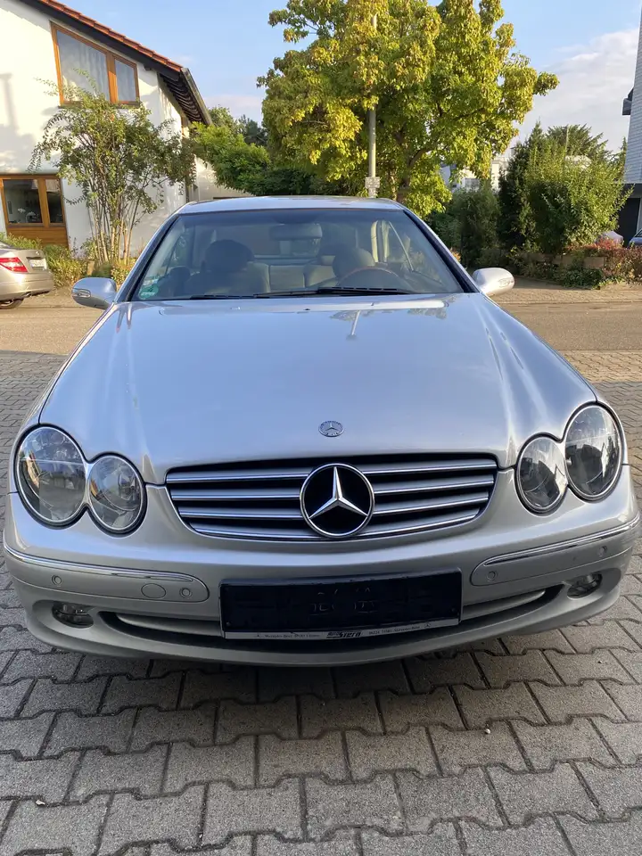 Mercedes-Benz CLK 320