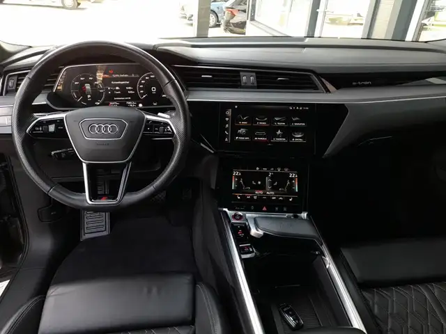 Audi e-tron SB 95 quattro S-LINE *NP: 118.874,-- / SPORTSITZE PLUS MIT MEMORY / 22 ZOLL / MATRIX-LED / BANG & OLUFSEN* Ansicht 3