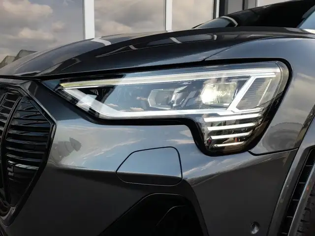 Audi e-tron SB 95 quattro S-LINE *NP: 118.874,-- / SPORTSITZE PLUS MIT MEMORY / 22 ZOLL / MATRIX-LED / BANG & OLUFSEN* Ansicht 16