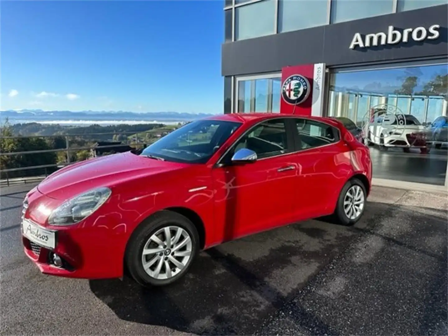 Alfa Romeo Giulietta Distinctive 1,4 TB 105Ps. Rot - 1