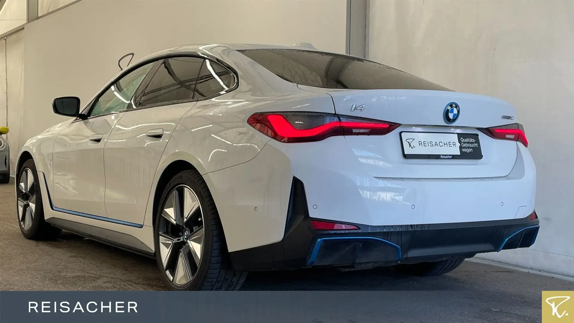 BMW i4 A e-DRIVE40 LC+ PDC RFK SHZ DAB LED 19" LM Weiß - 2