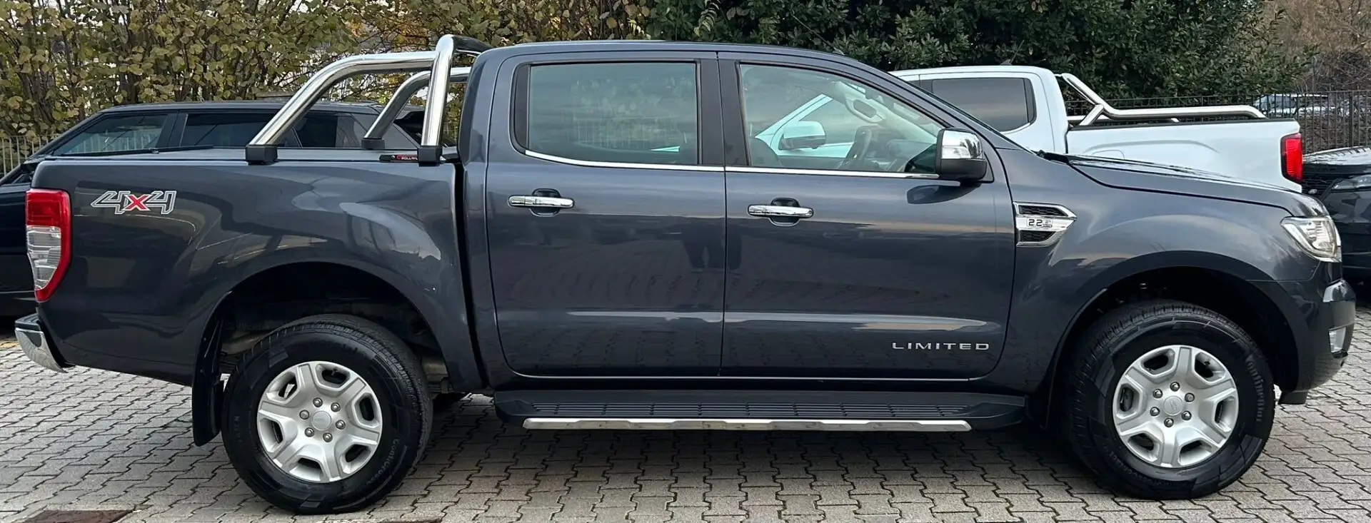 Ford Ranger Ranger 2.2 TDCi Super Cab XLT 4pt. Grau - 2