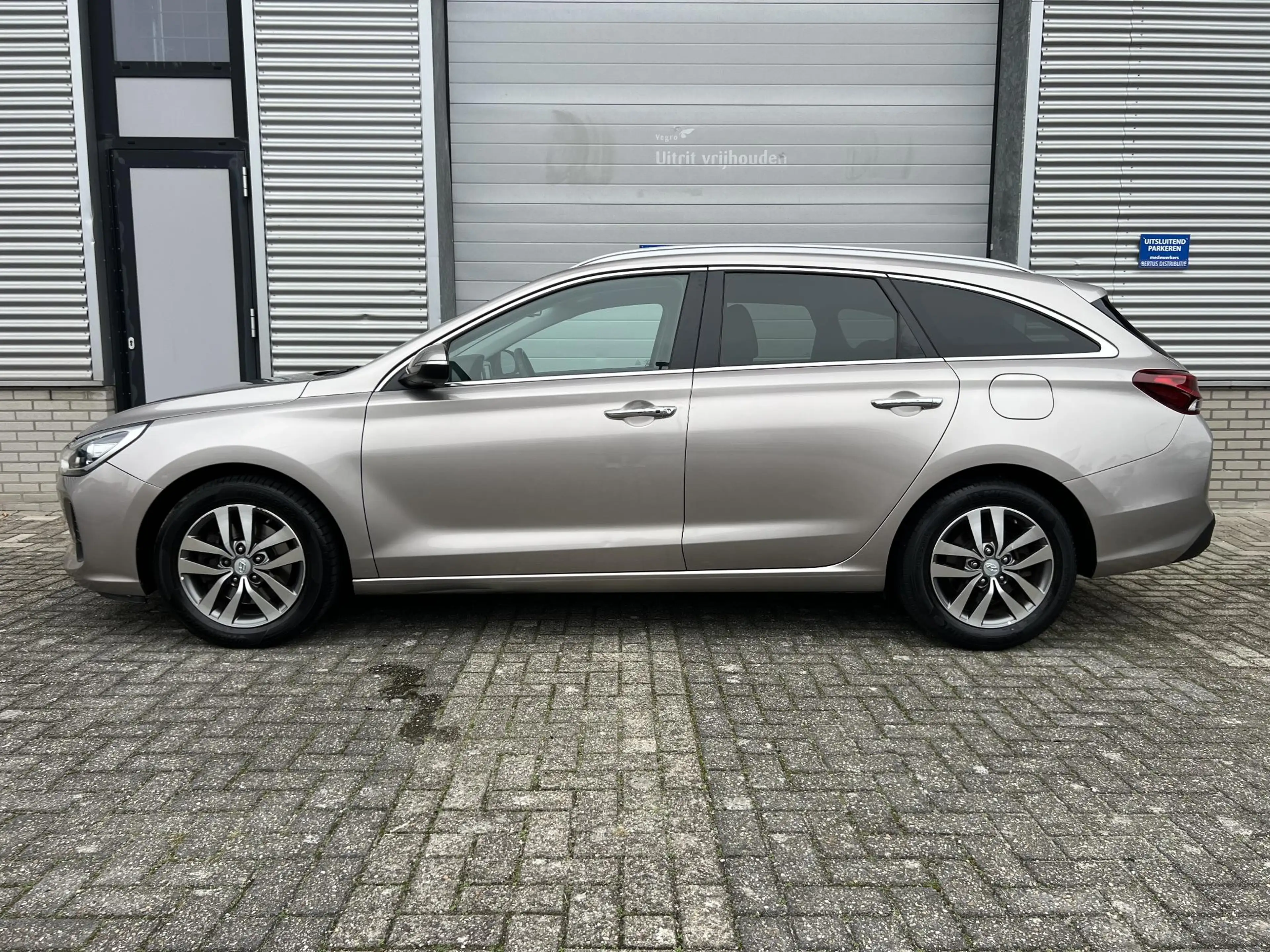 Hyundai i30 Wagon 1.4 T-GDI Premium | Apple Carplay & Android — photo 3