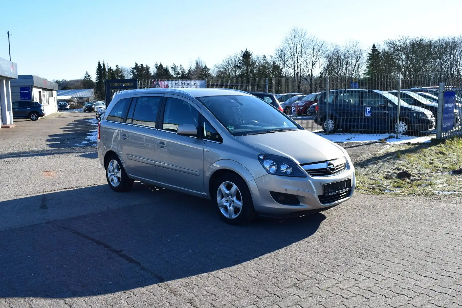 Opel Zafira B 1,8 Design Edition Grau - 2