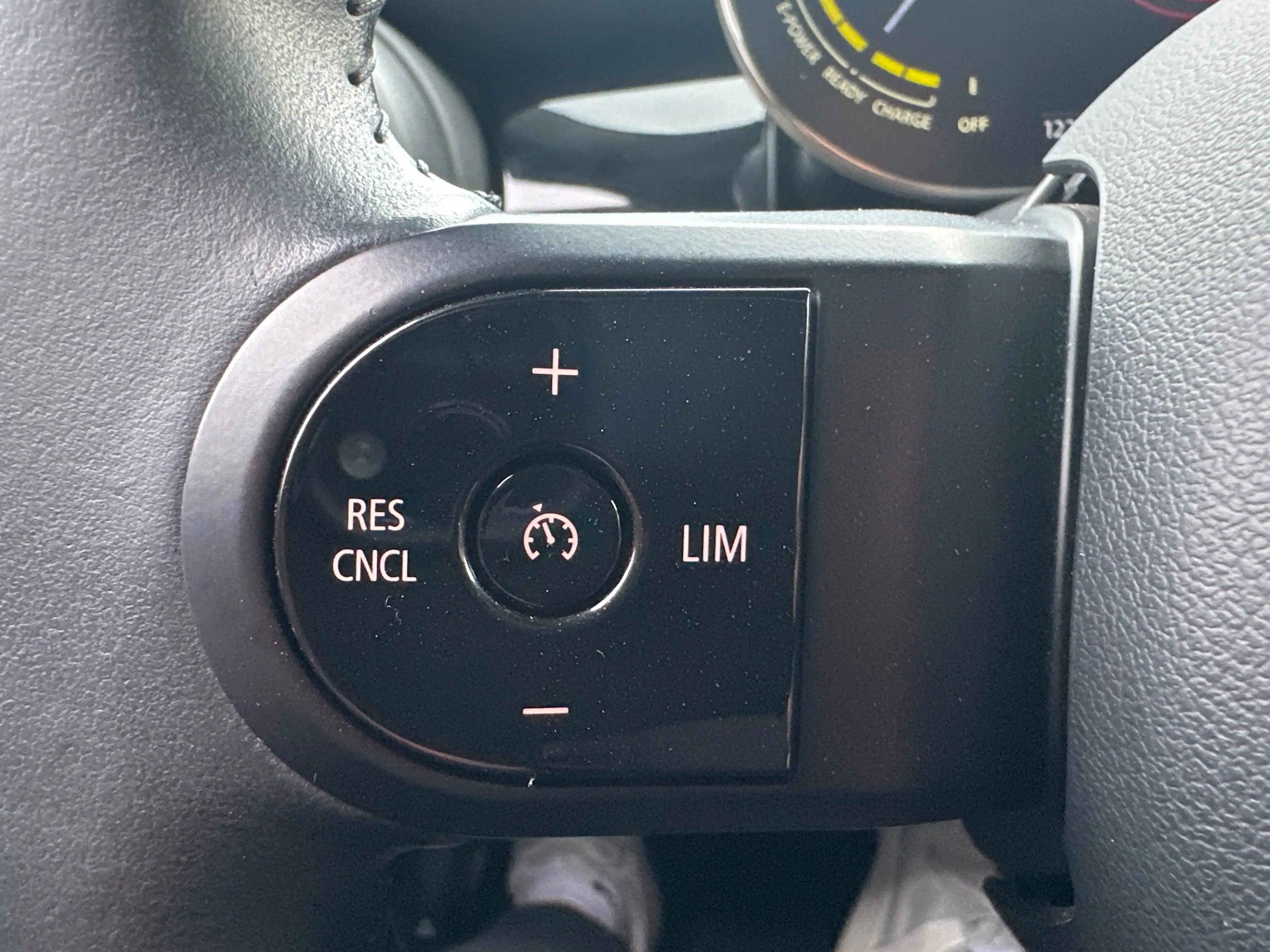 MINI Cooper SE Classic Trim Black NAV+LED+KAM+SHZ+KEYLESS+ — photo 13