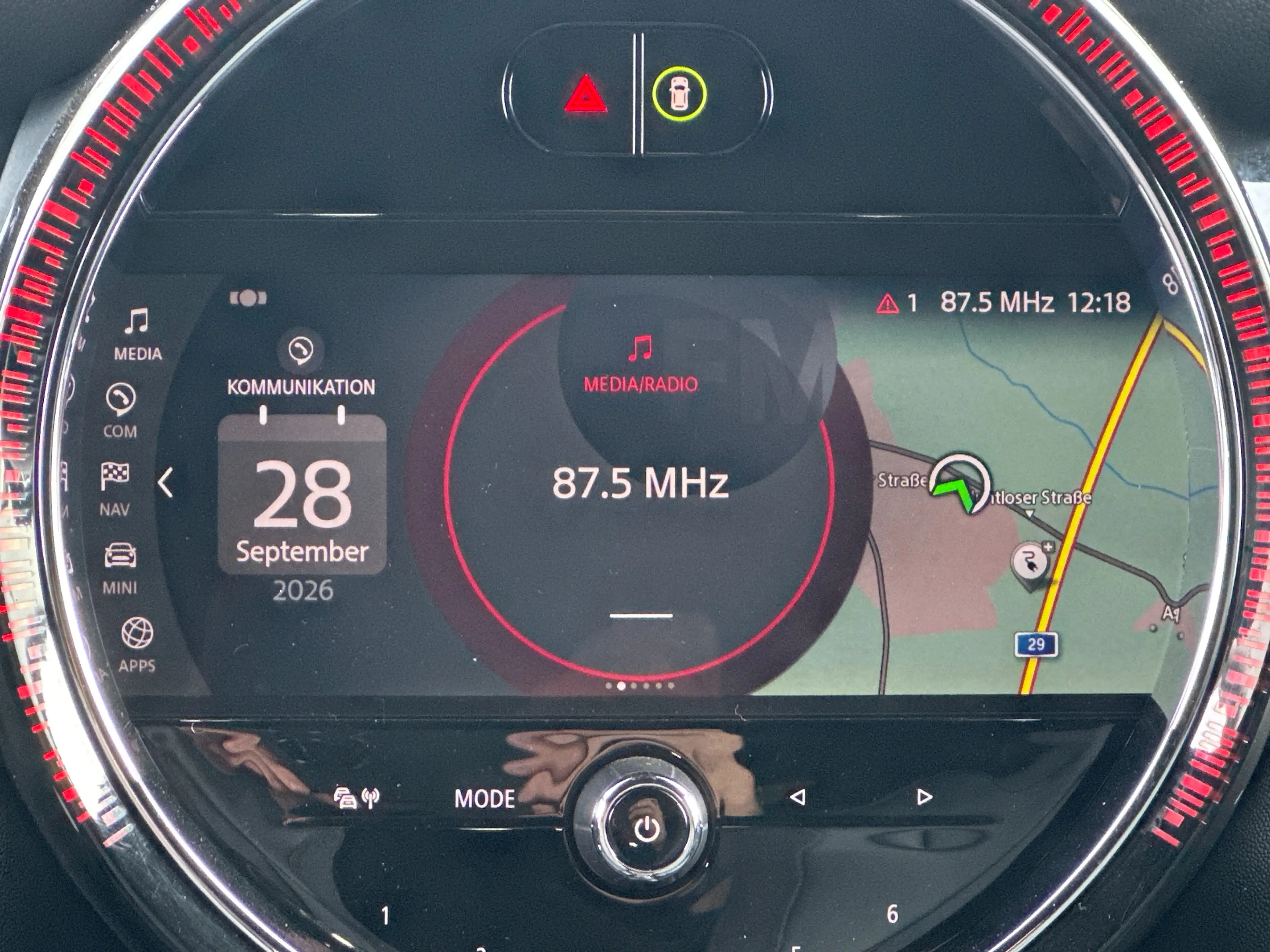 MINI Cooper SE Classic Trim Black NAV+LED+KAM+SHZ+KEYLESS+ — photo 17