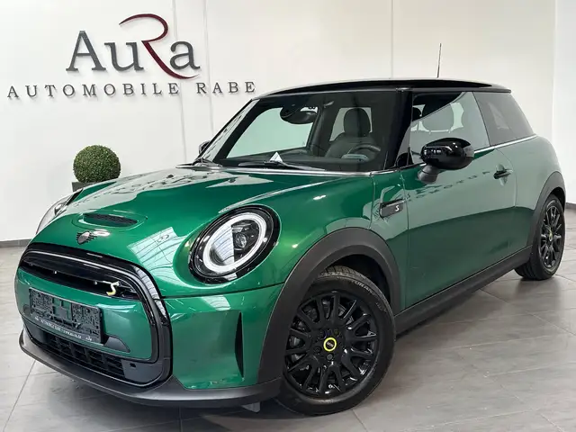 MINI Cooper SE Classic Trim Black NAV+LED+KAM+SHZ+KEYLESS+