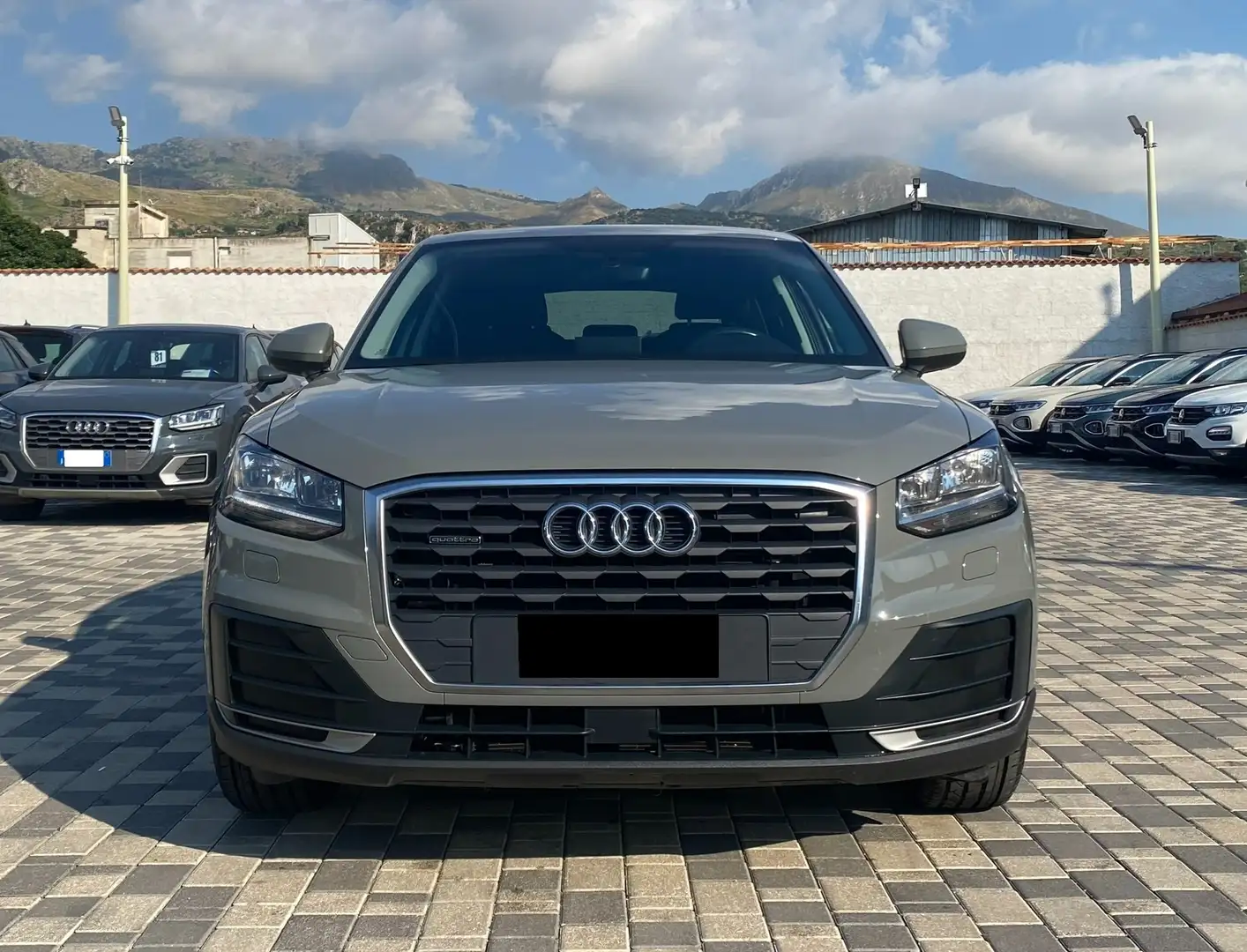 Audi Q2 Business 2.0 TDI 150CV s-tronic quattro  35 Grigio - 2
