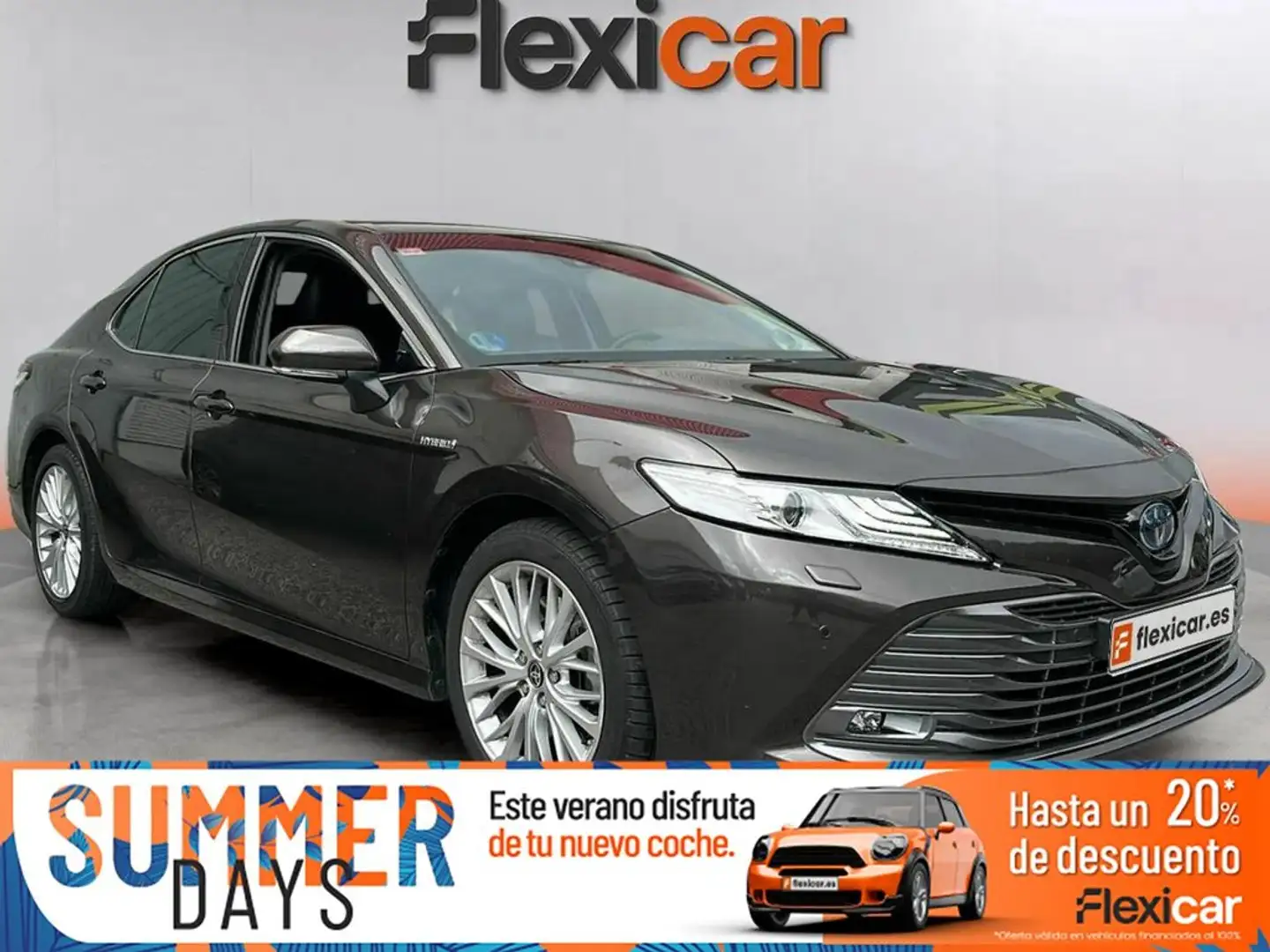 Toyota Camry 2.5 220H Luxury Maro - 1