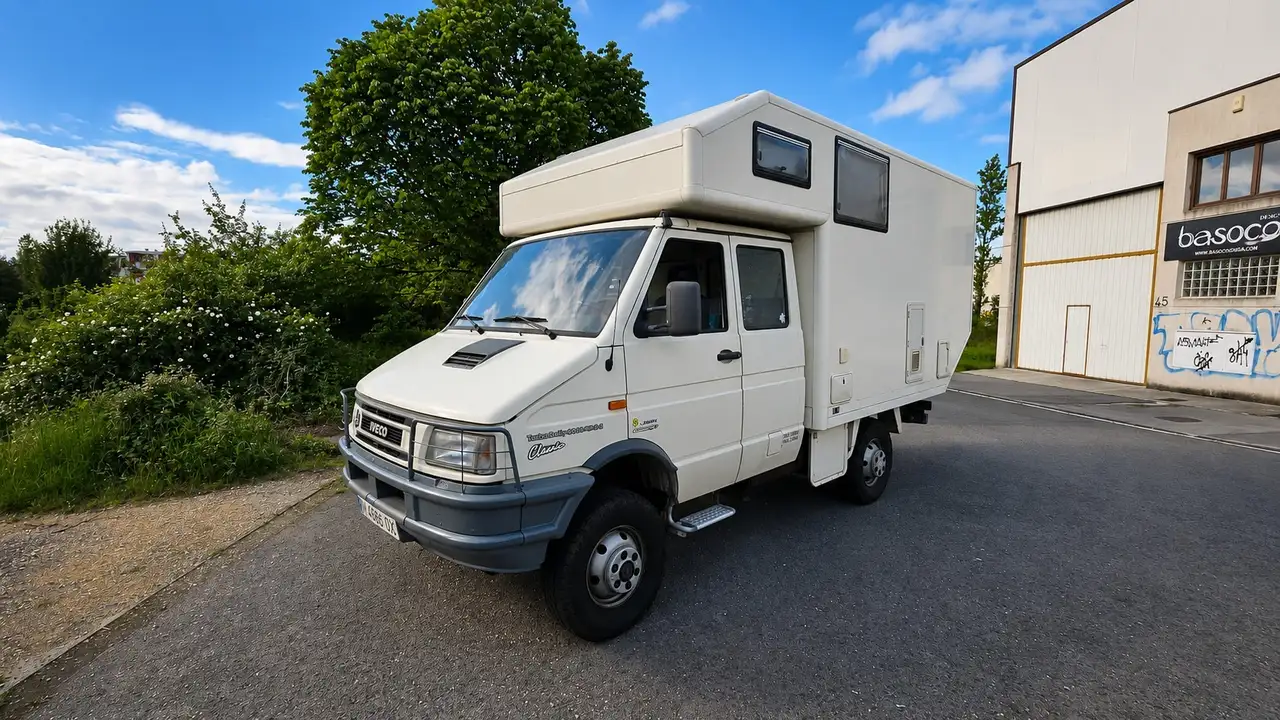 Iveco Daily 40.10 4x4 camper 2.8, foto 1
