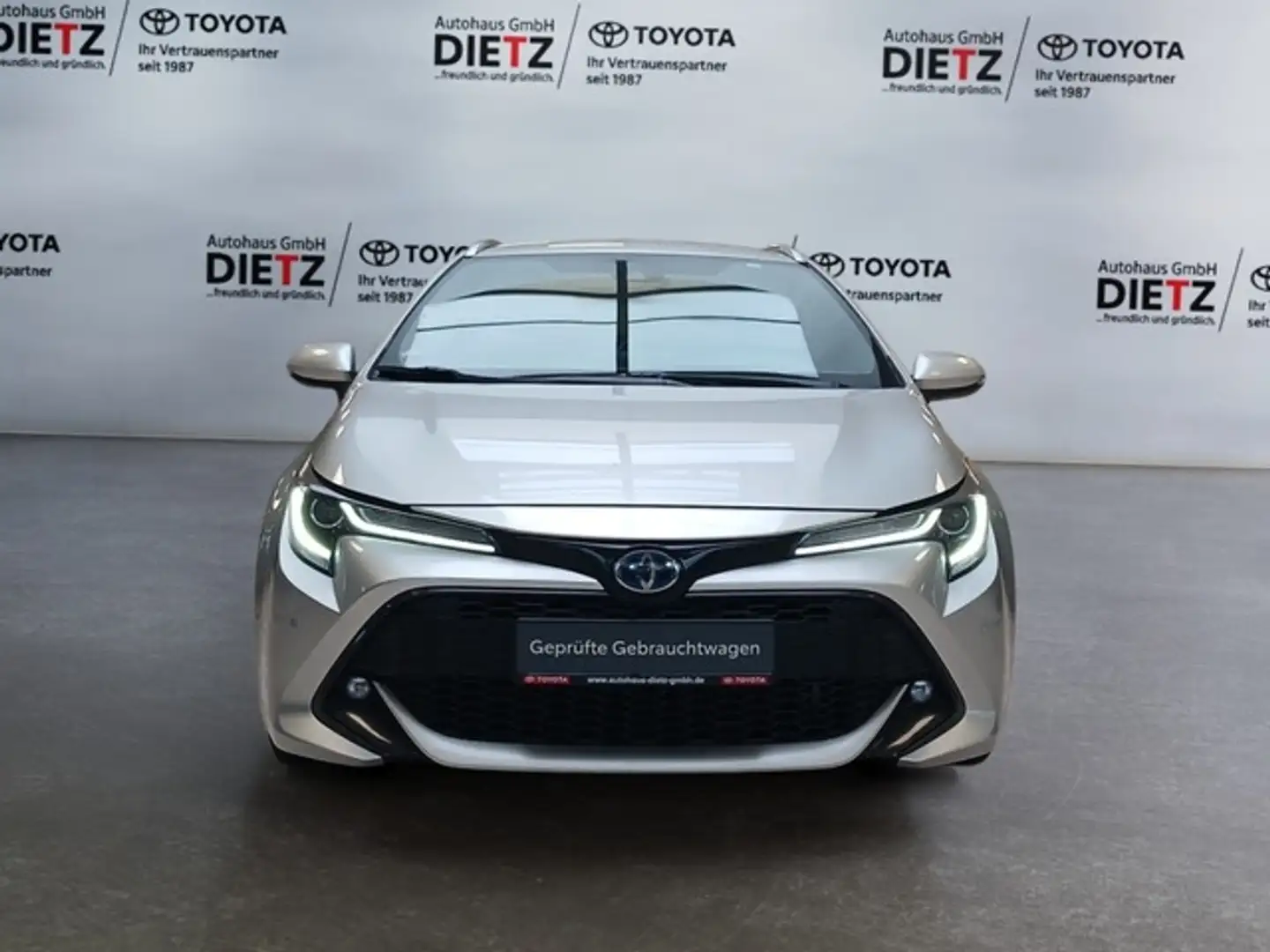 Toyota Corolla Touring 1.8 Sports Hybrid Team D*ACC*KAM Zilver - 2
