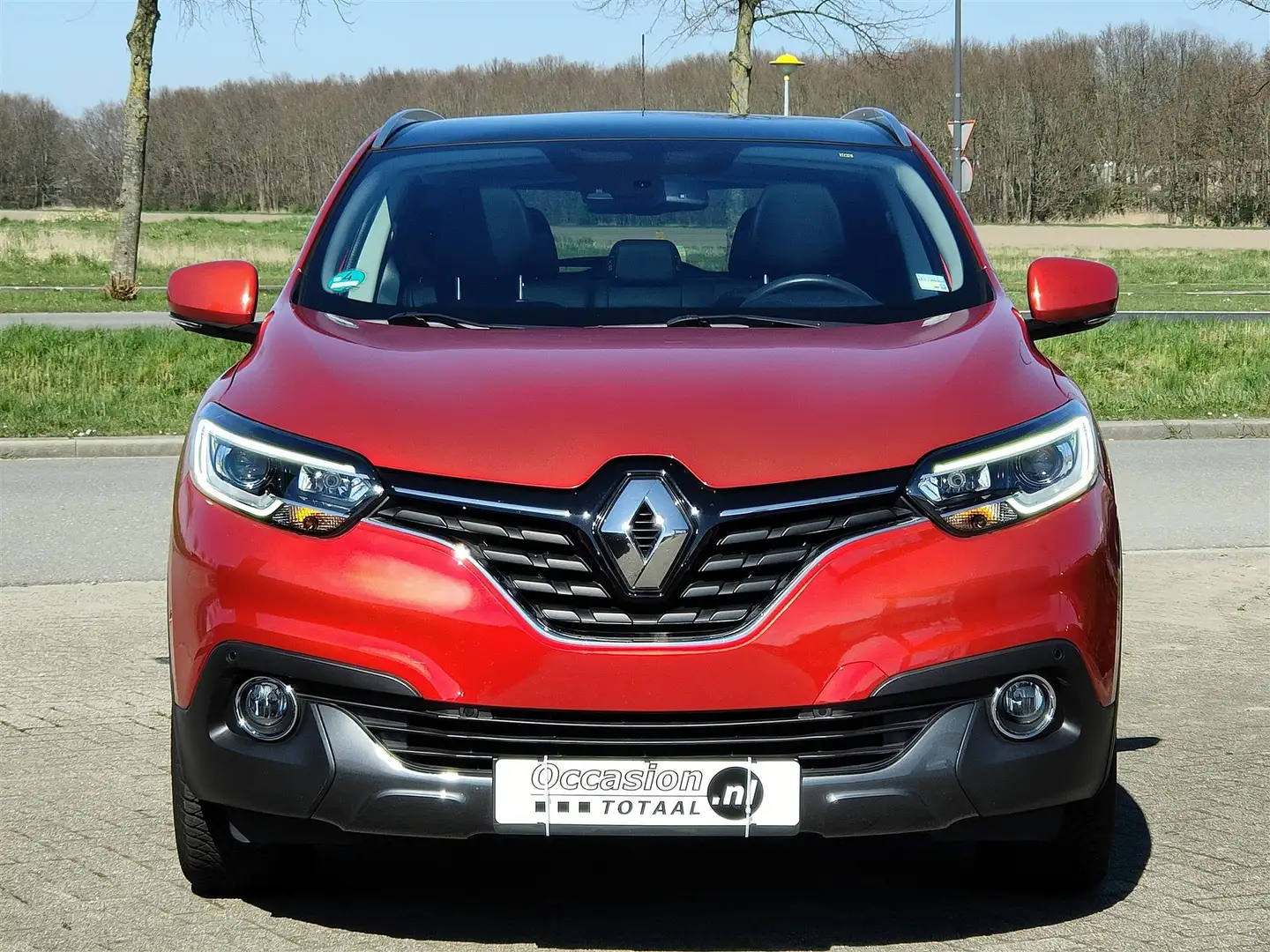Renault Kadjar 1.2 TCe 130 Intens | Panorama | Keyless | Camera | Rood - 2
