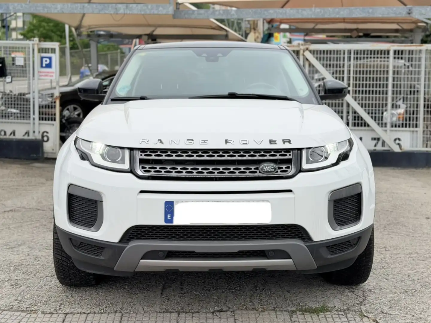 Land Rover Range Rover Evoque 2.0eD4 SE Dynamic 2WD 150 - 1
