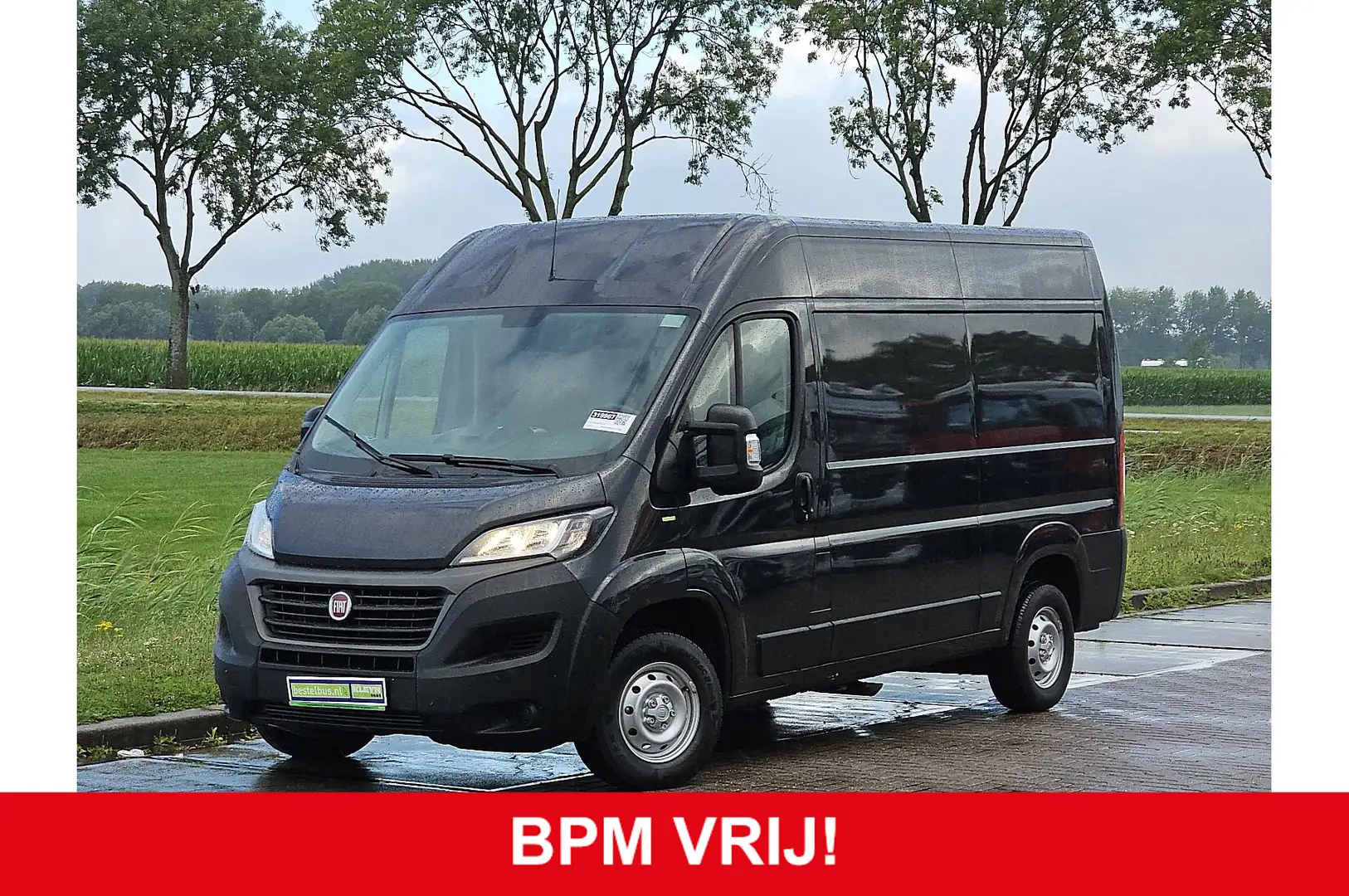 Fiat Ducato 30 2.3 MultiJet L2H2 Navi Euro6 NAP Airco/ECC Trek Zwart - 1