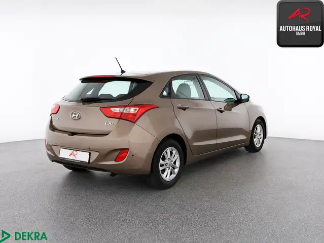 Hyundai i30 view 5
