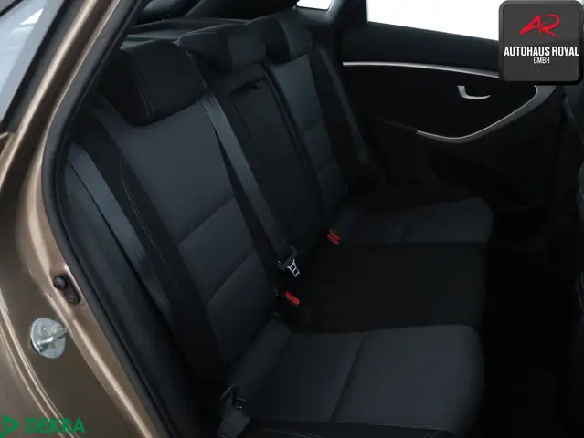 Hyundai i30 view 12
