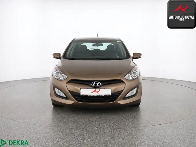 Hyundai i30 view 8