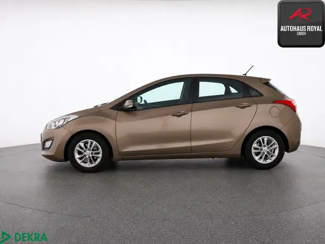 Hyundai i30 view 2