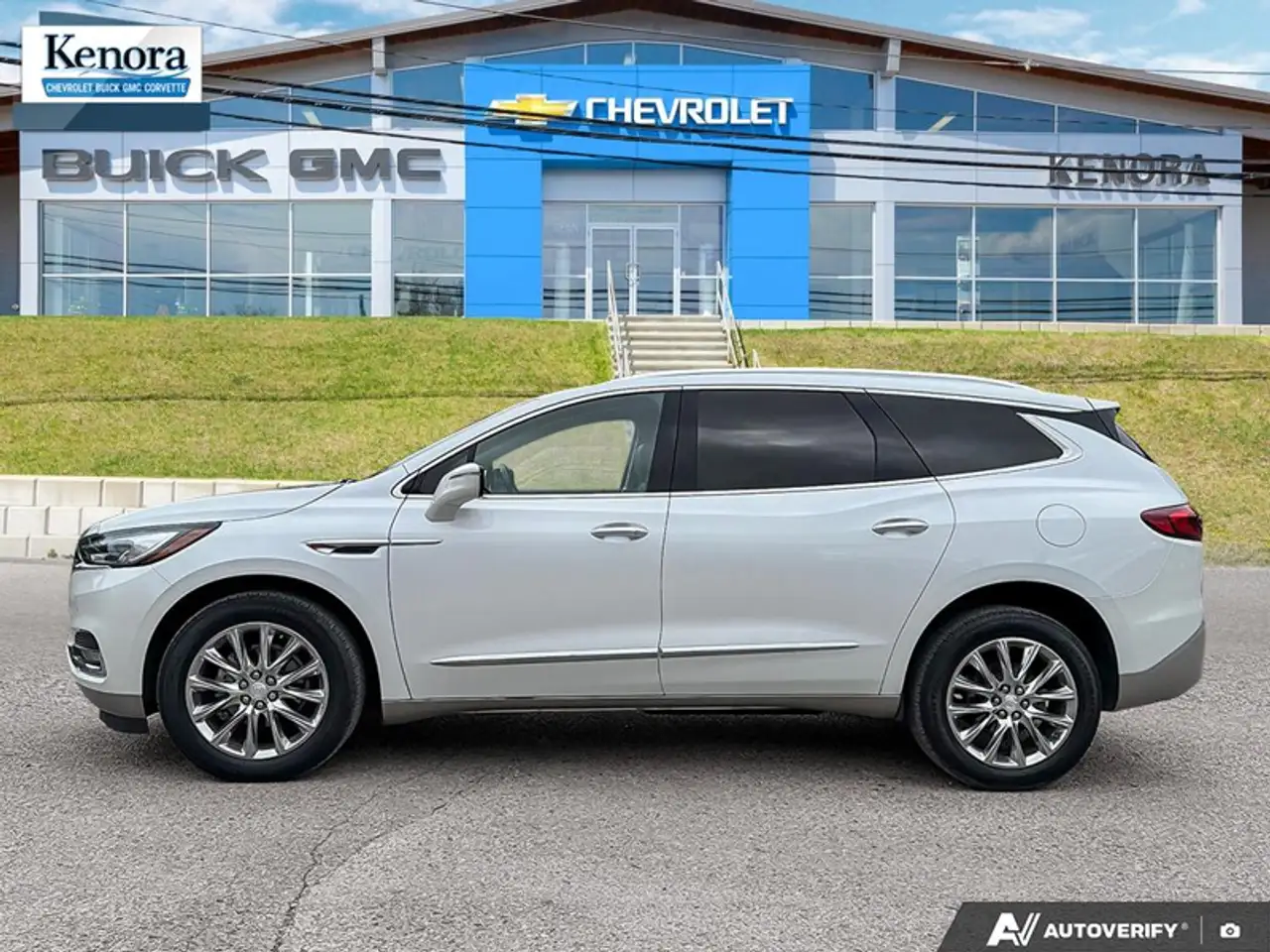 Buick Enclave photo Buick Enclave