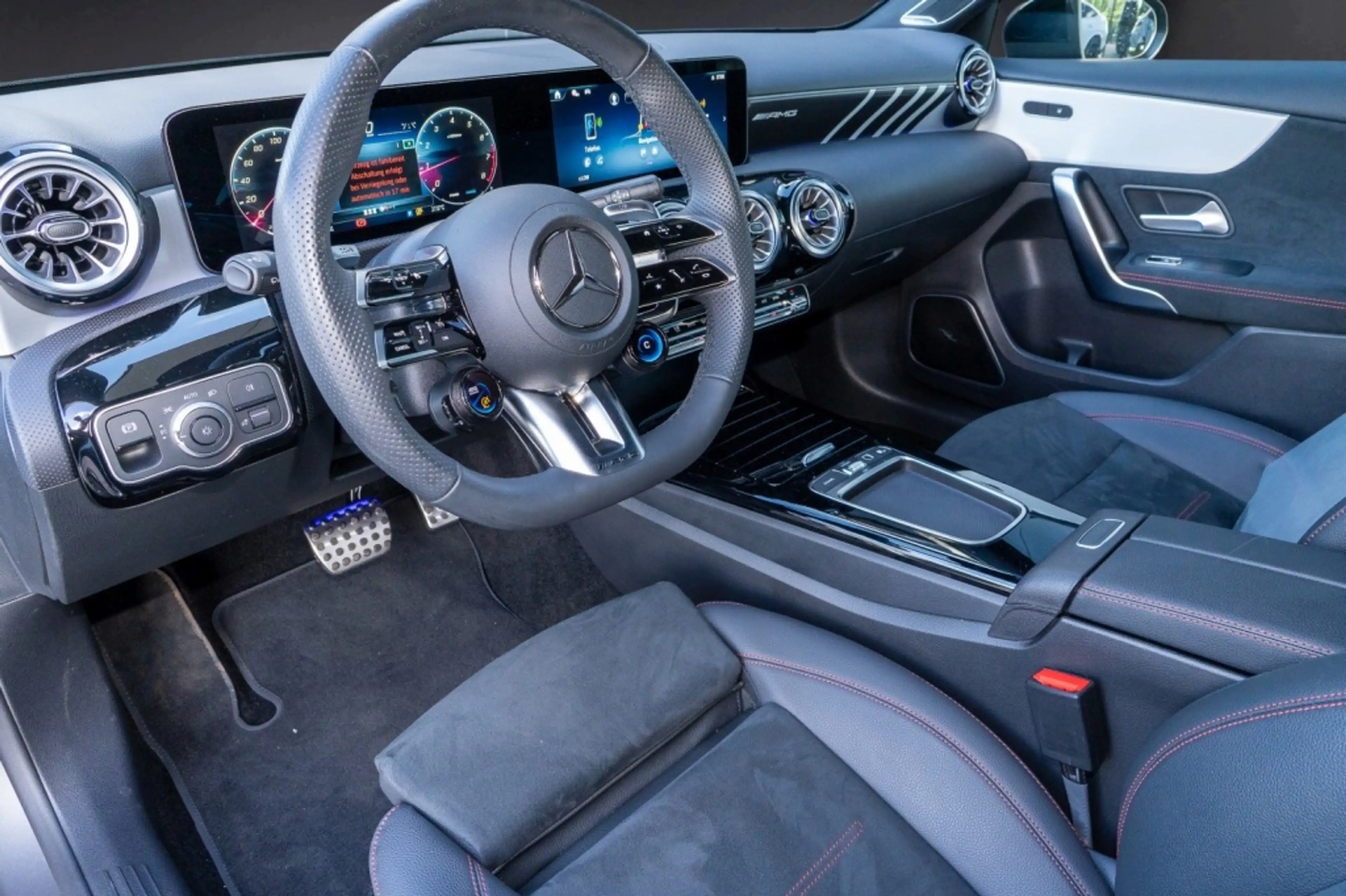 Mercedes-Benz A 35 AMG AMG A 35 4M *AERO Night II GRAU MATT Burm LIM 19 — photo 6