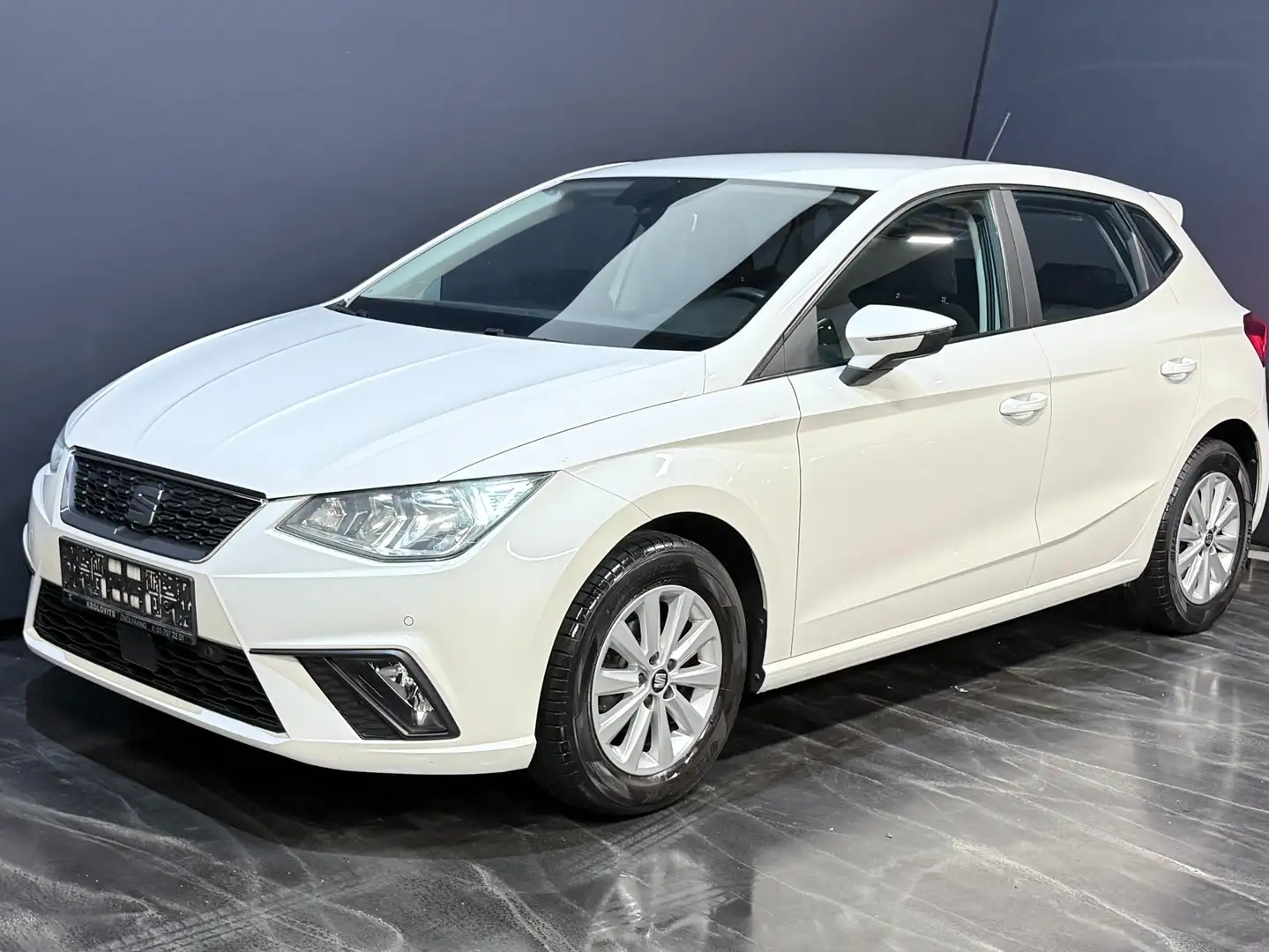 SEAT Ibiza Style Weiß - 1