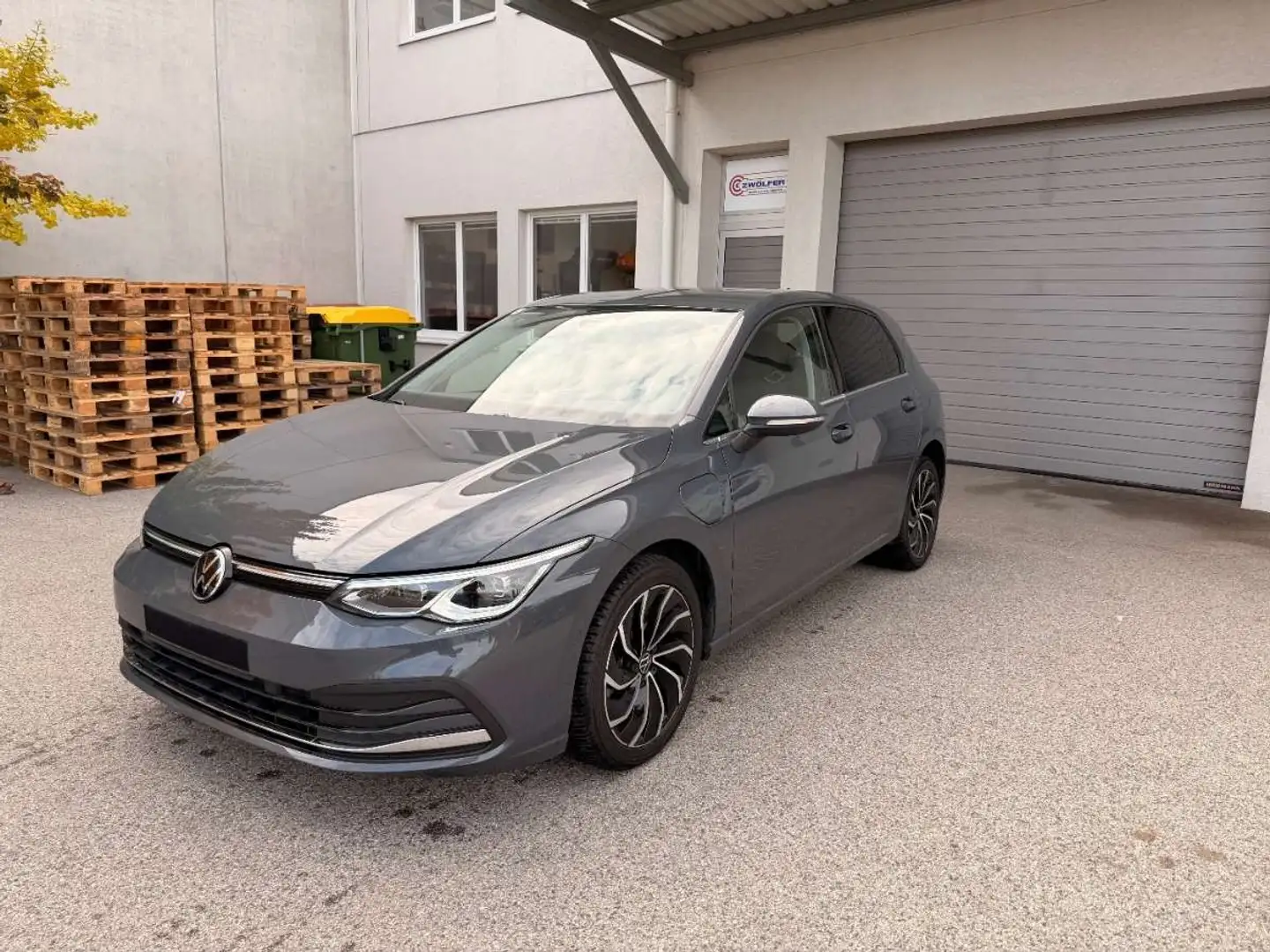 Volkswagen Golf 1,4 eHybrid PHEV Style DSG Grau - 1