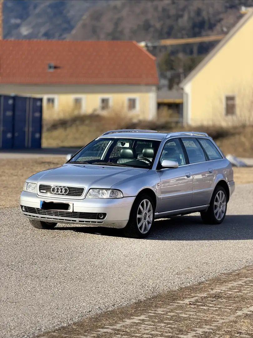 Audi A4 Avant quattro 2,4 - 1
