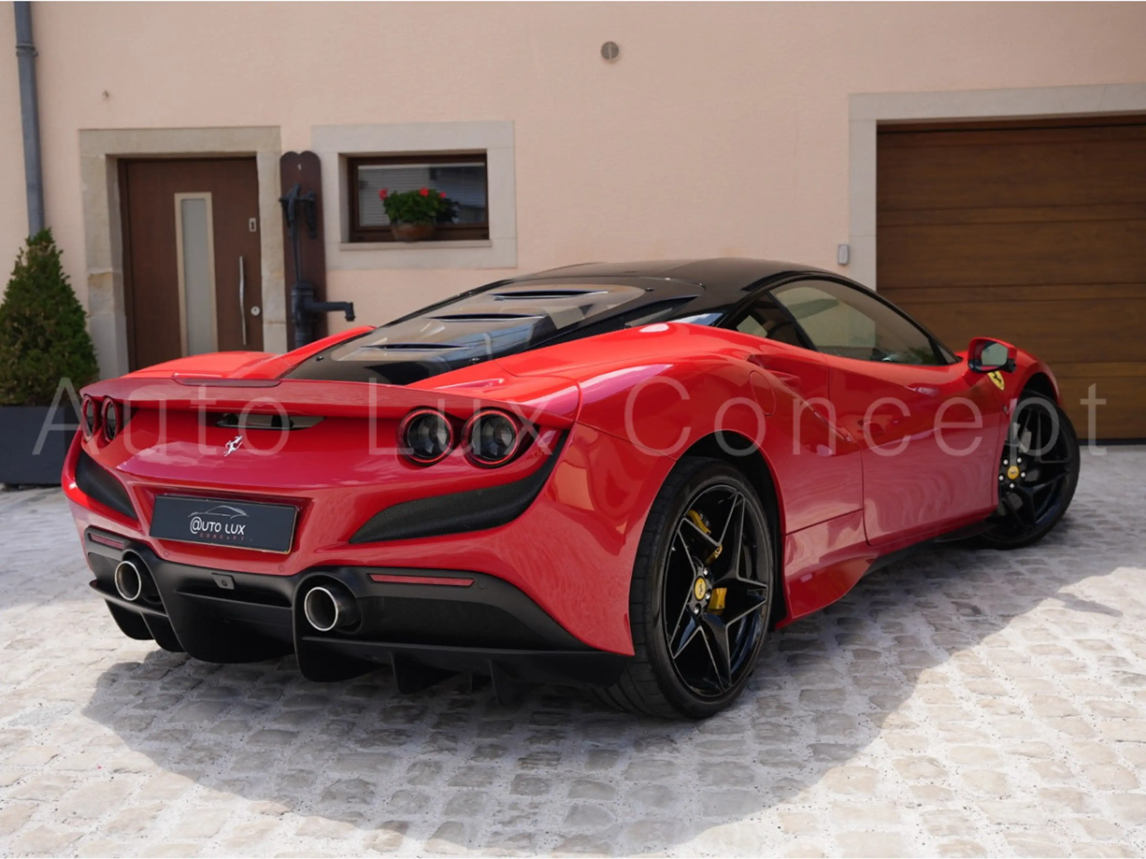 Ferrari F8 Tributo Full PPF/Carbon/Lift/Racing Seats/Passenger Displa — photo 3