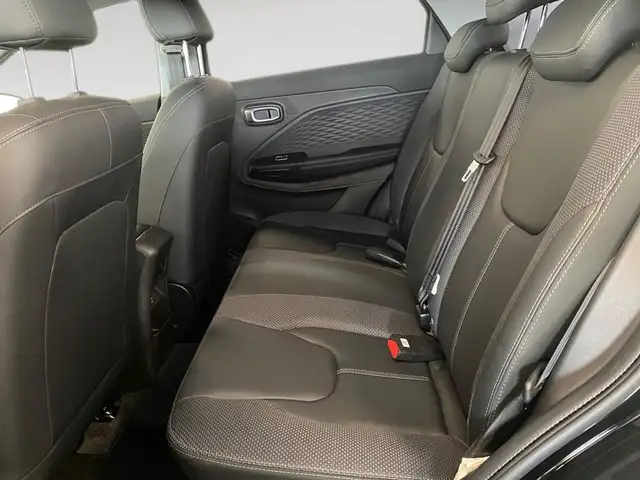 DR Automobiles DR3 view 8