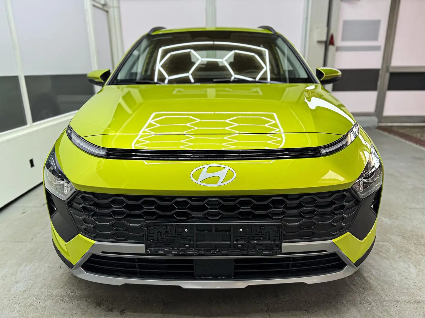 Hyundai BAYON LIFE FL NAVI RFK PDC TEMPOMAT 1.2 MPI 57,9kW/79... Grün - 2