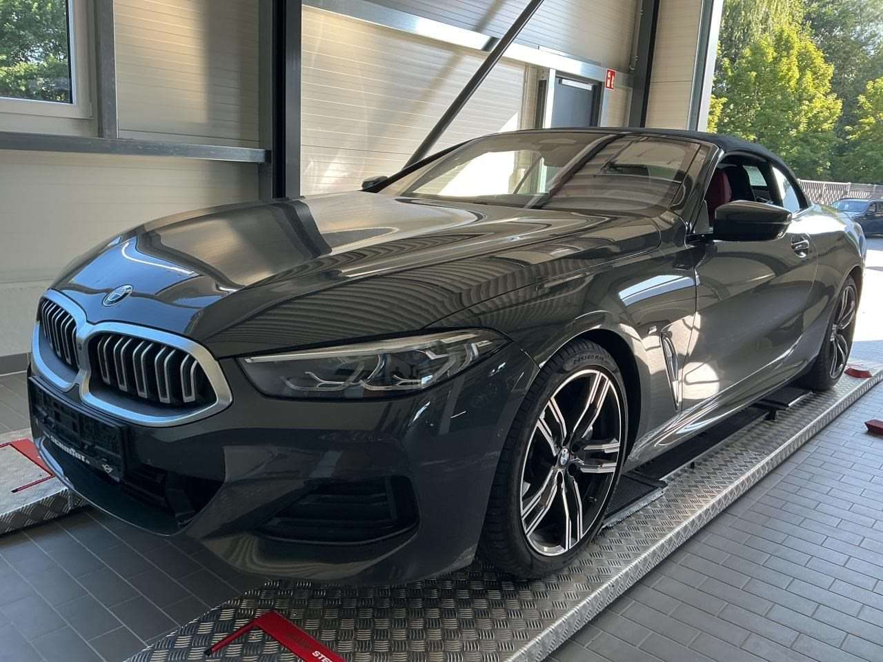 BMW 840