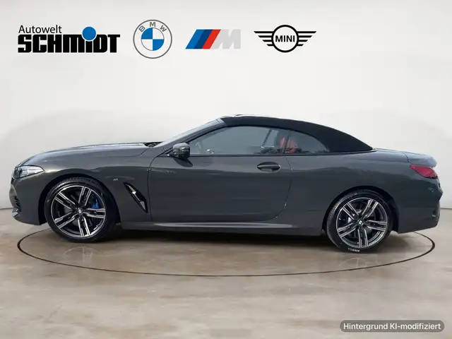 BMW 8 Series view 3