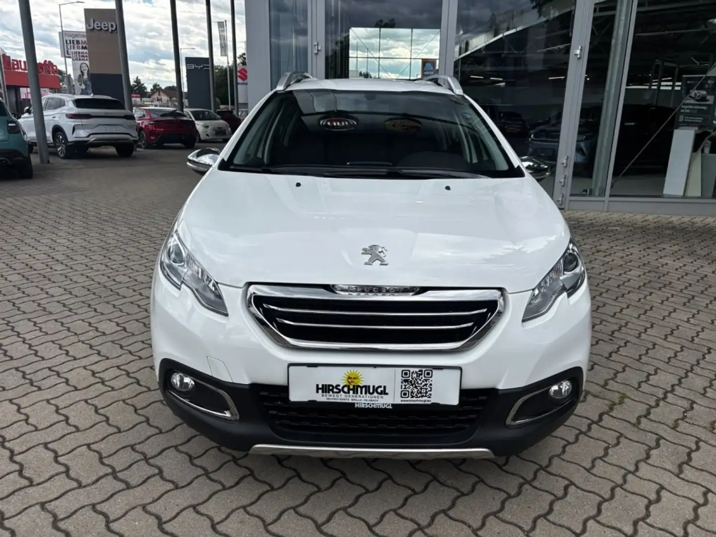 Peugeot 2008 1.2 PureTech 82 Style Weiß - 2