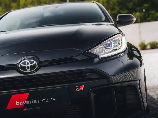 Toyota Yaris view 3