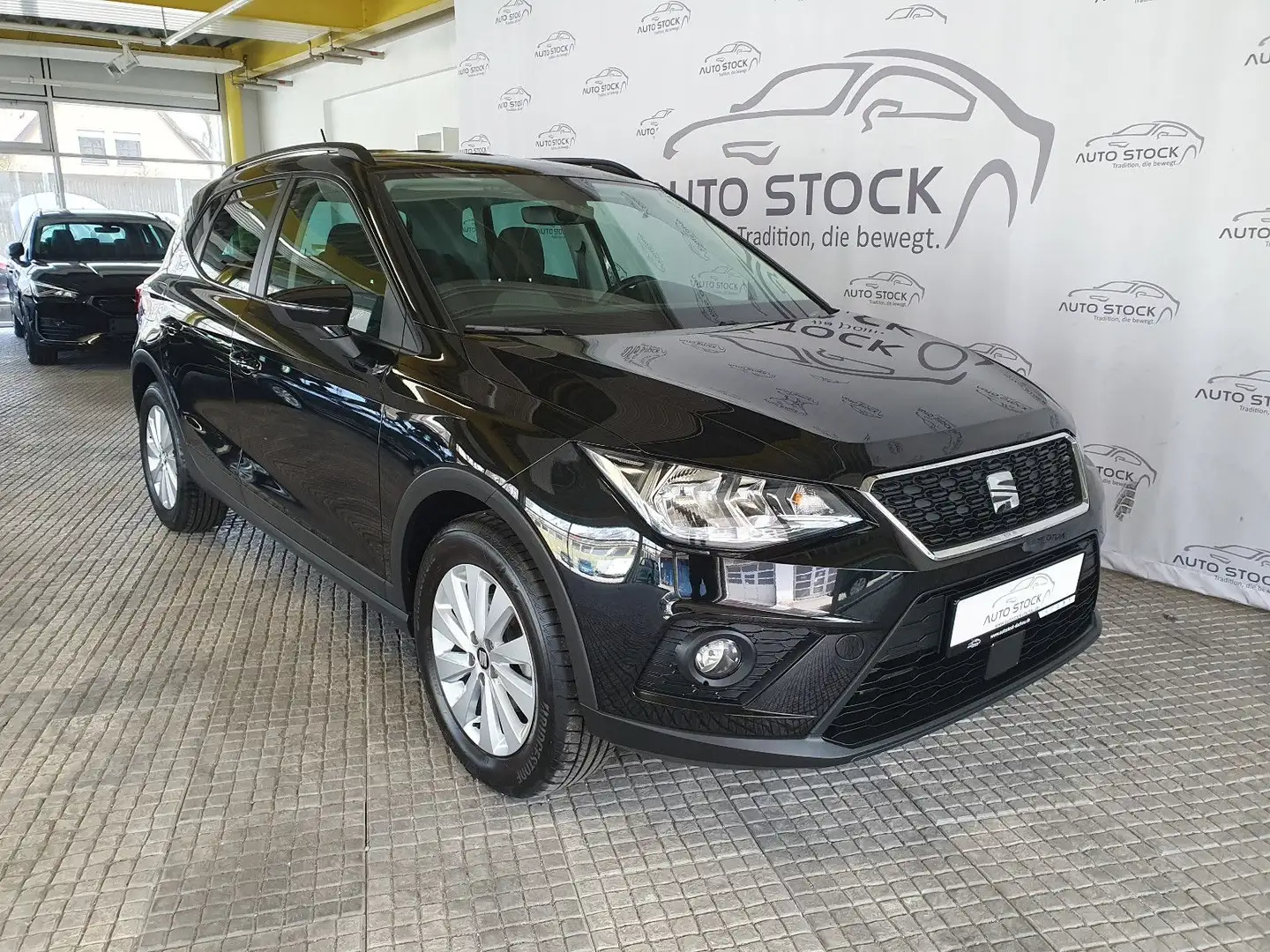 SEAT Arona 1.0 TSI DSG Style PDC Sitzheizung FullLink Černá - 1