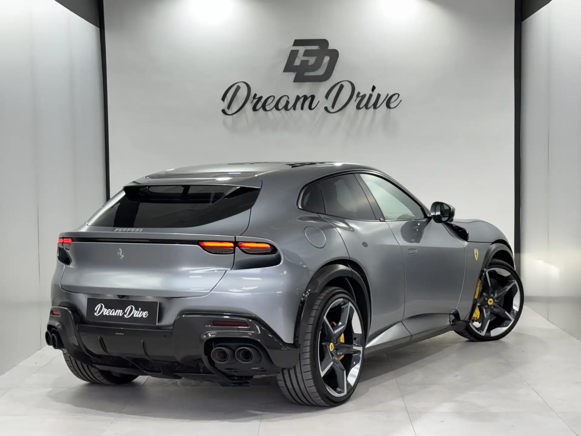 Ferrari Purosangue 2025 회색 사진 6