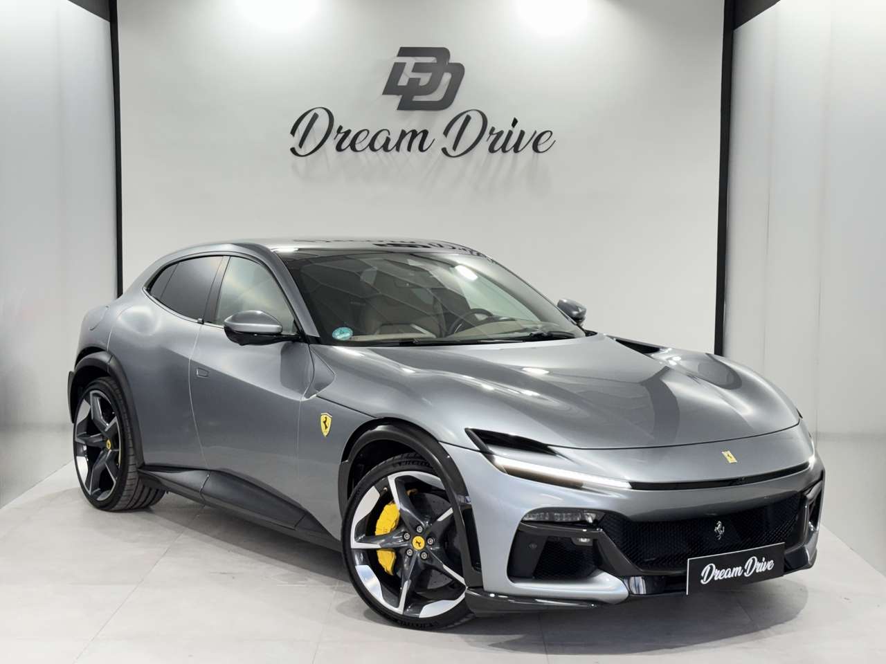 Ferrari Purosangue 6.5 V12 725 CV F1 DCT 8 rapporti – Extracampionari
