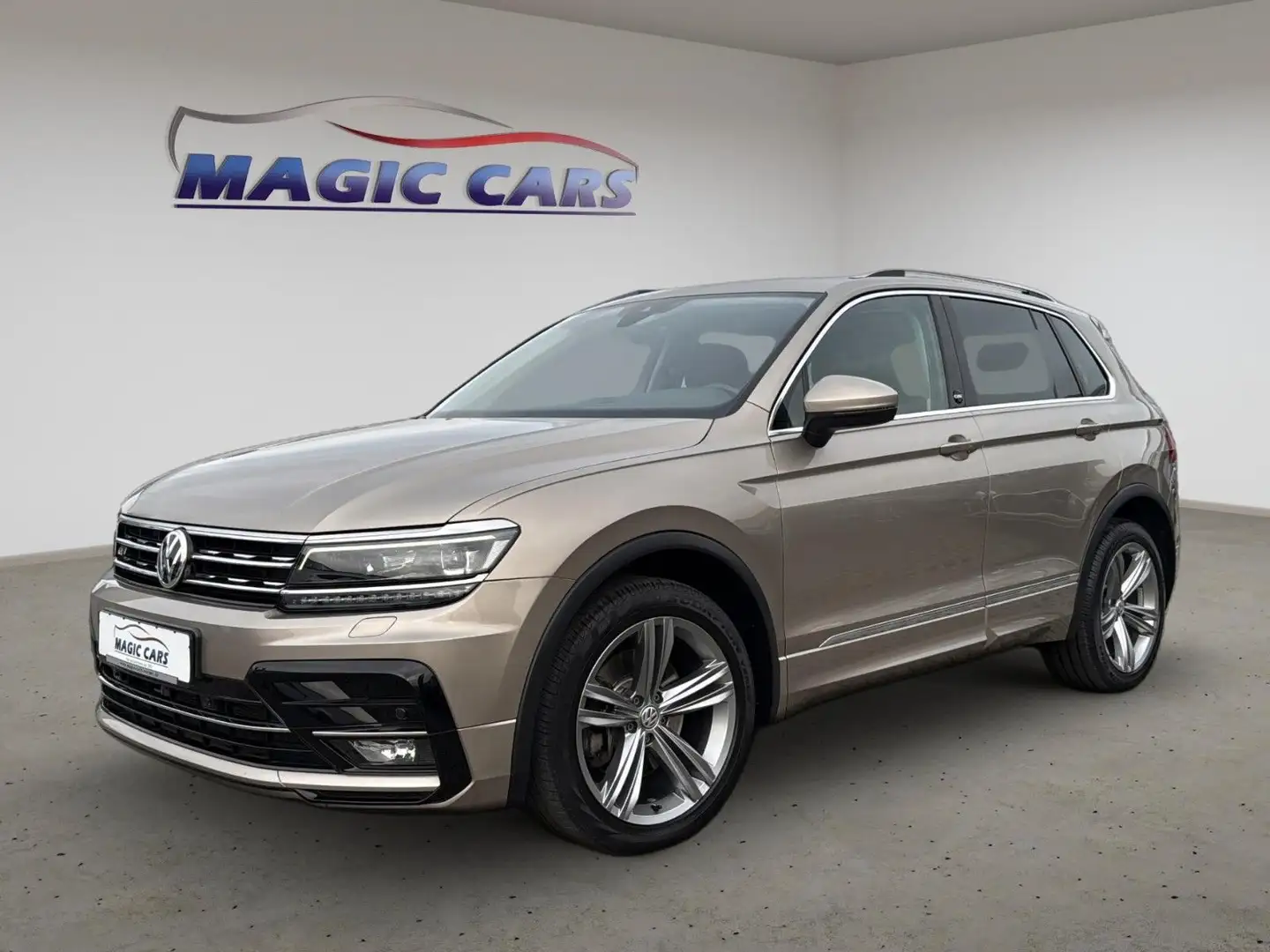 Volkswagen Tiguan 2.0 TSI 4M R-Line Sound *AHK*LED*DAB*ACC* Beige - 1