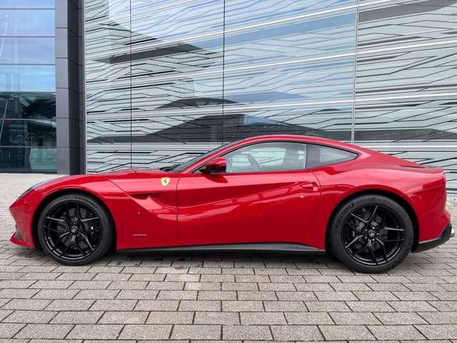 Imagine Ferrari F12