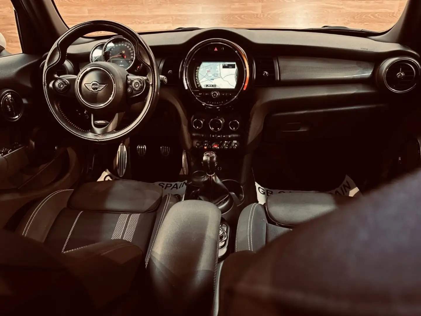 MINI Cooper 5 PUERTAS Noir - 2