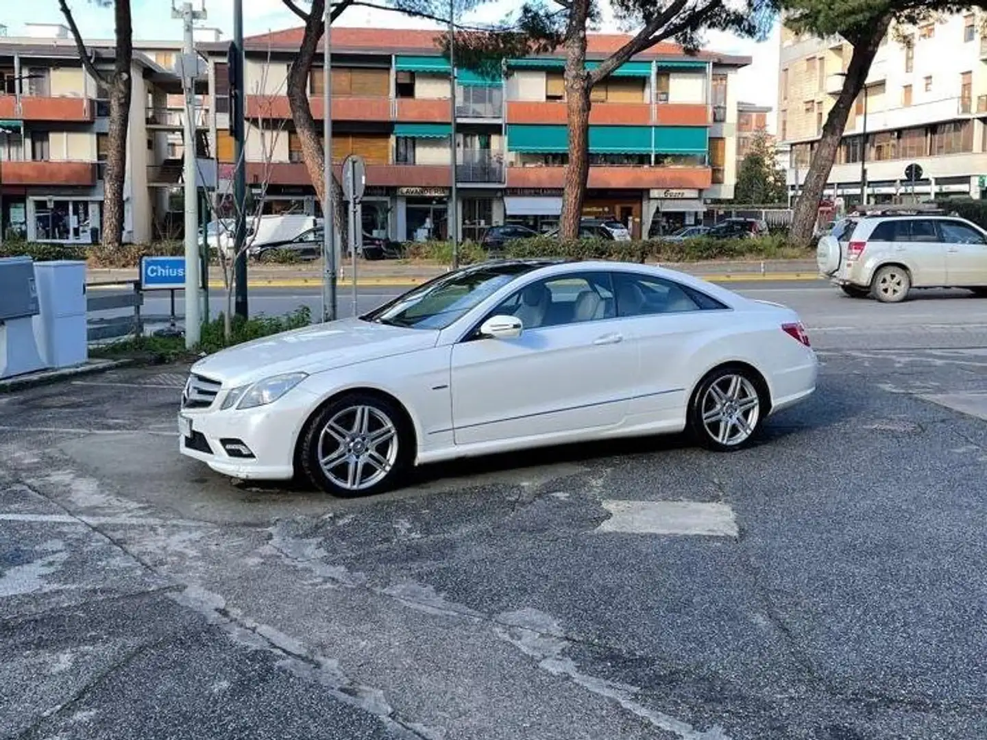 Mercedes-Benz E 350 Classe E - C207 Coupe AMG Line Bianco - 1