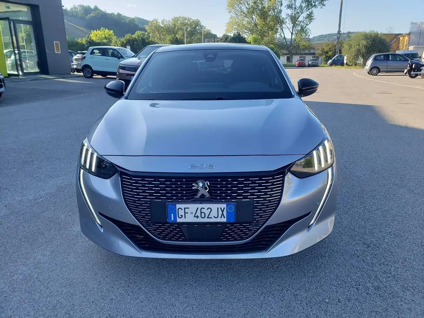 Peugeot 208 2ª serie motore elettrico 136 CV 5 porte GT Pack Argento - 2
